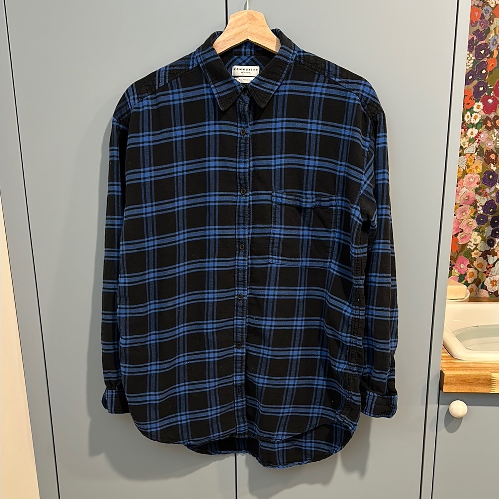 Aritzia 90s boyfriend Black and Blue Plaid Shirt